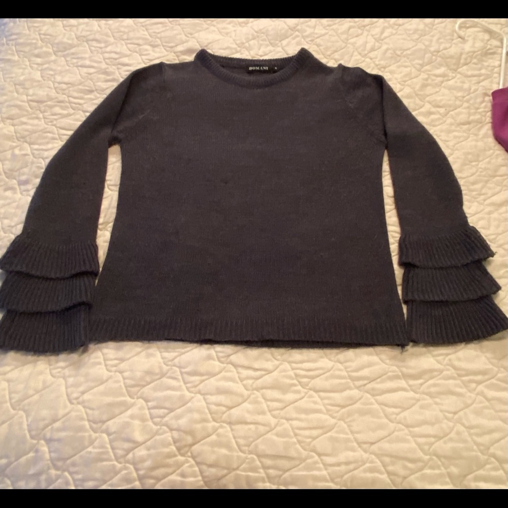 🔥Domani Charcoal Three Ruffle Cuff Sweater